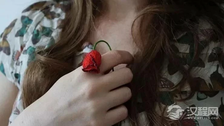 注意：这样的家居风水易使人陷入三角恋情中