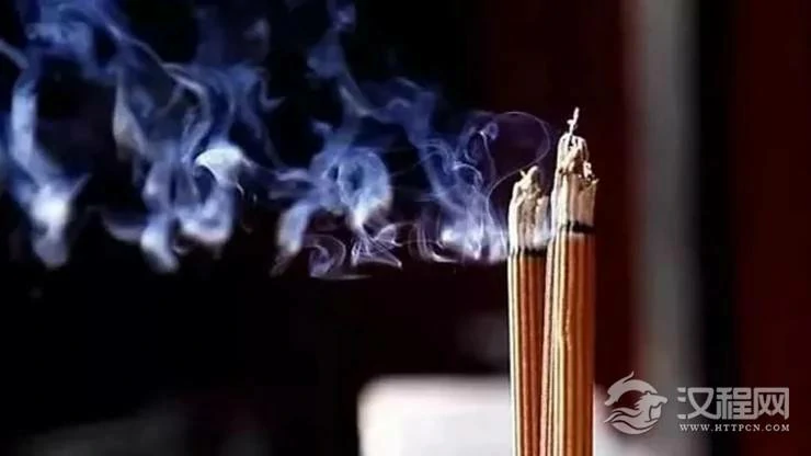 烧香时香火突然熄灭了怎么办，是不详的预兆吗？