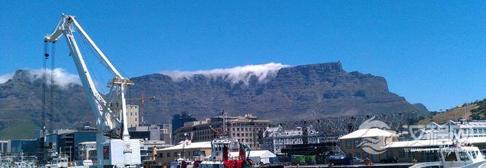 上面长痣来财，下面有痣招小人